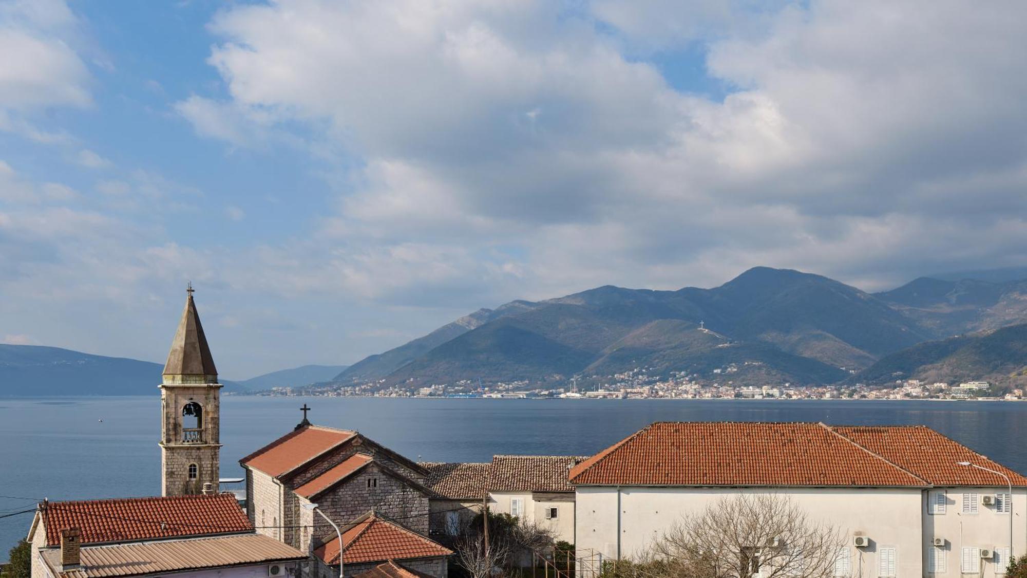Bayview Apartments Tivat Montenegro Exterior foto
